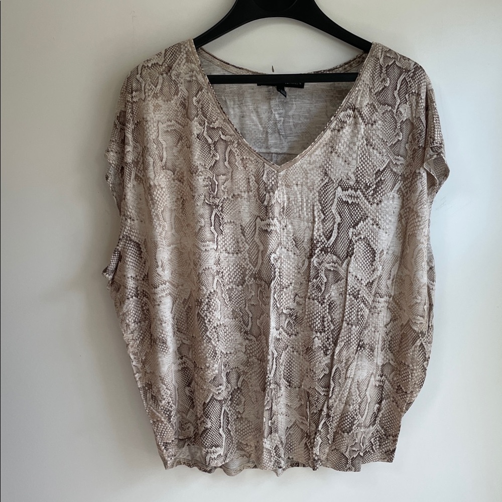 WHBM Casual Sleeveless V-neck Beige Snakeskin Print Lightweight Blouse XL